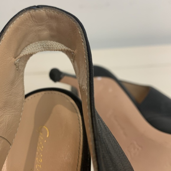 Beautiful Gianvito Rossi slingbacks - Picture 5 of 7